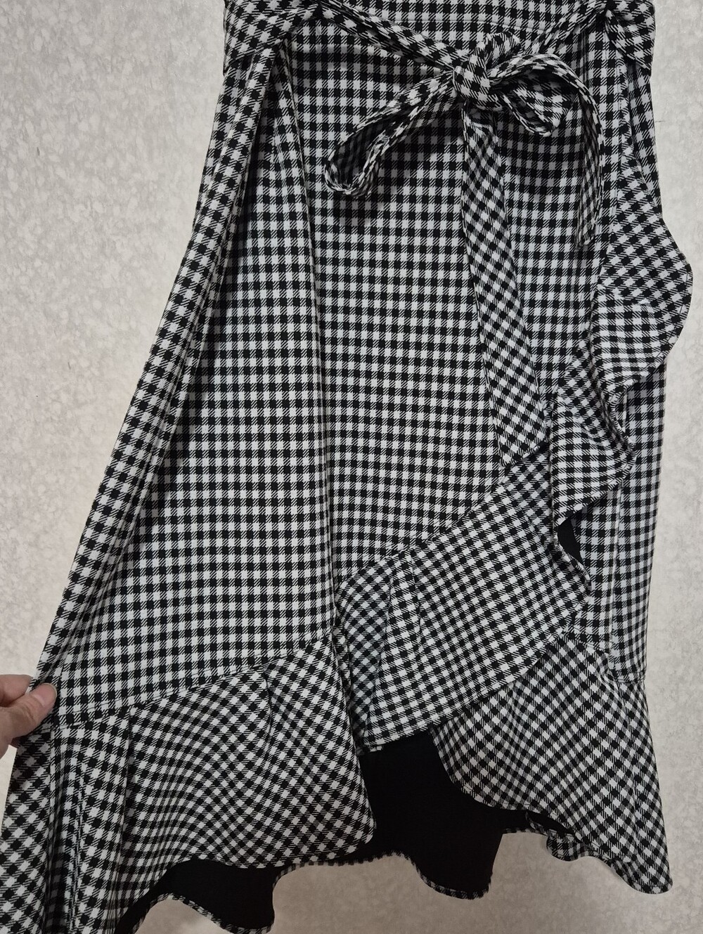 Calvin Klein Black and White Belted Gingham Ruffle Hem Midi Dress..Size:12 - Picture 5 of 11